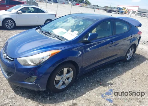 2013 Hyundai Elantra Gls z USA, uszkodzony, nr VIN KMHDH4AE6DU838927